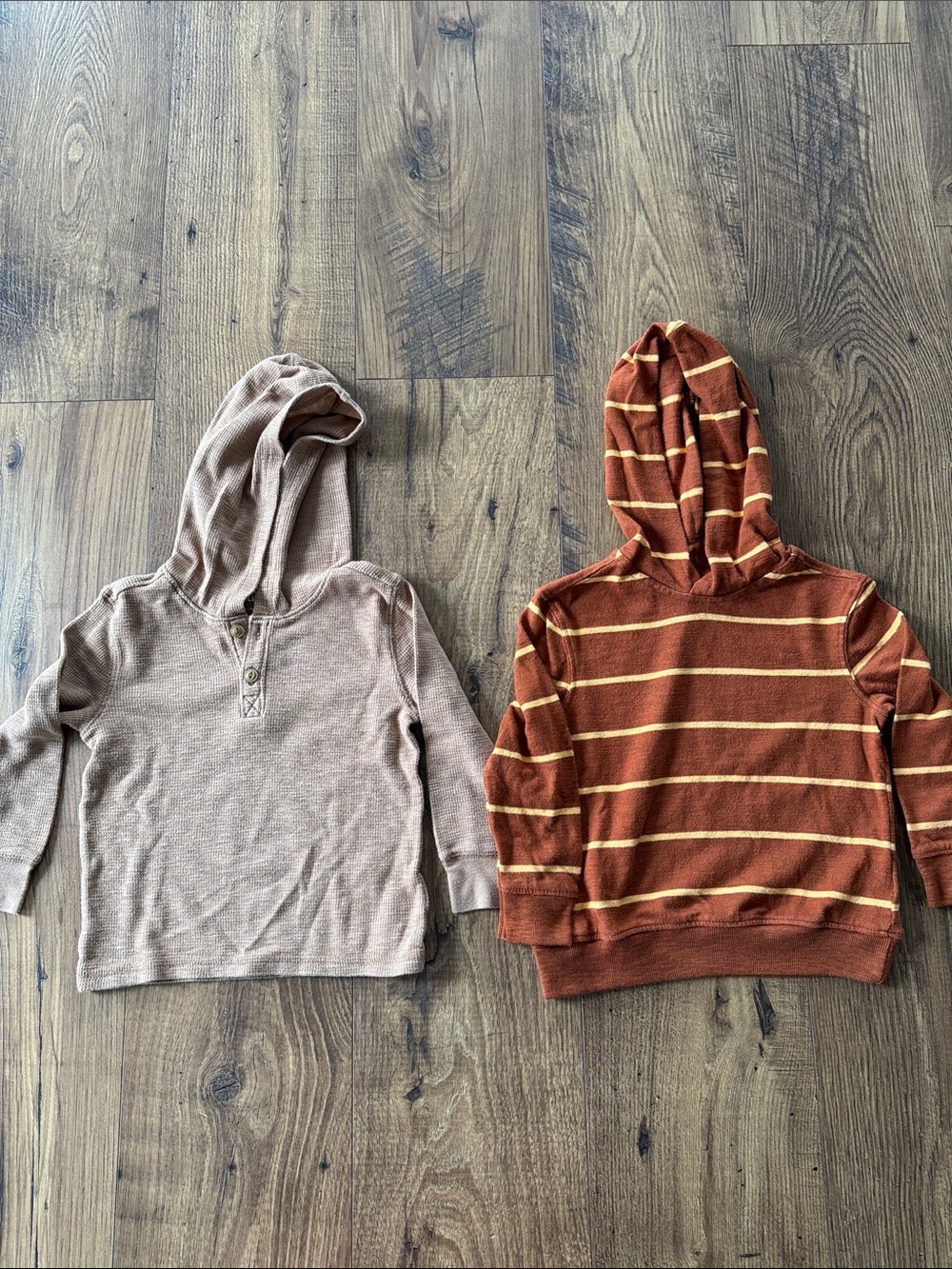 Bundle of toddler boy fall and winter tops, size 3T, Old Navy & Carter’s - Picture 11 of 14